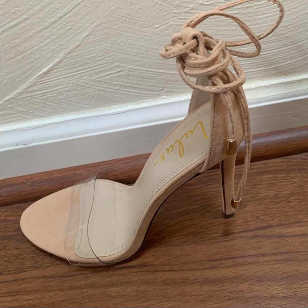 Lulus Ledah tan heels